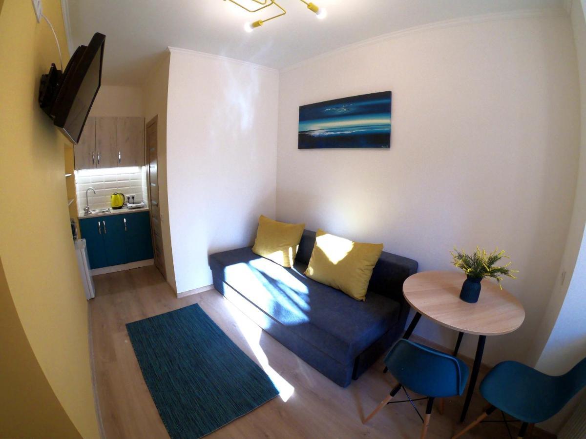 Style And Smart Apartment Lviv Exterior photo